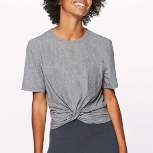 NWT Lululemon Crescent Tee in Heathered Medium Grey